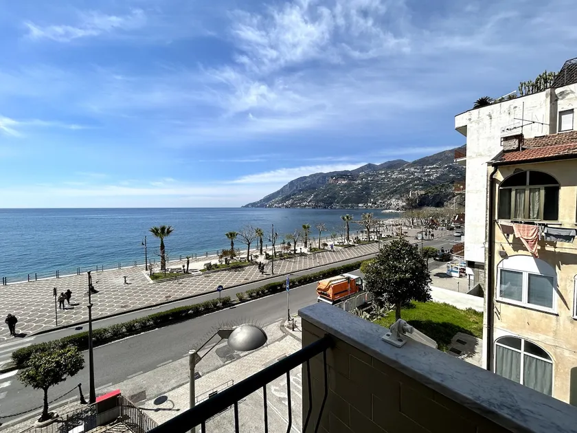 ”Lungo il Mare” Holiday Home - Image 1