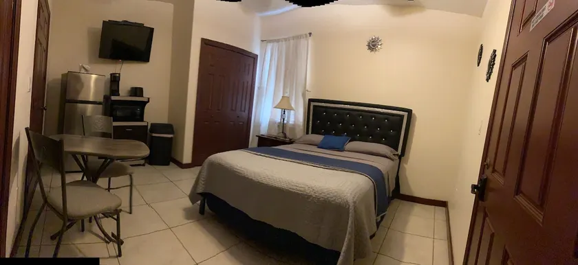 Comfy Studio w/ private Entrance - Image 1