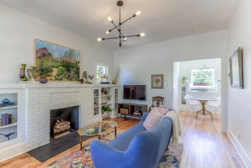 Remodeled Gem 5 minutes to UA - Image 1