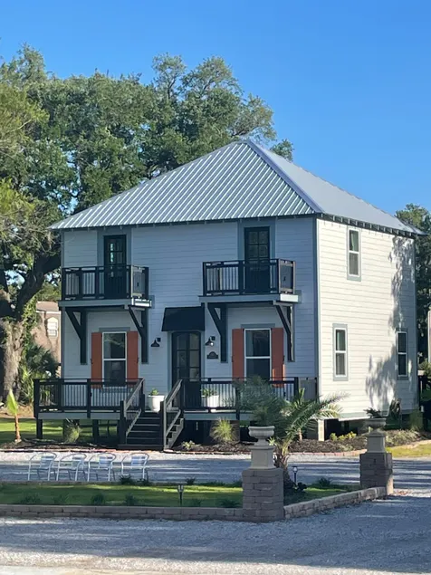 Gorgeous 4 Bedroom in a great location - Image 1