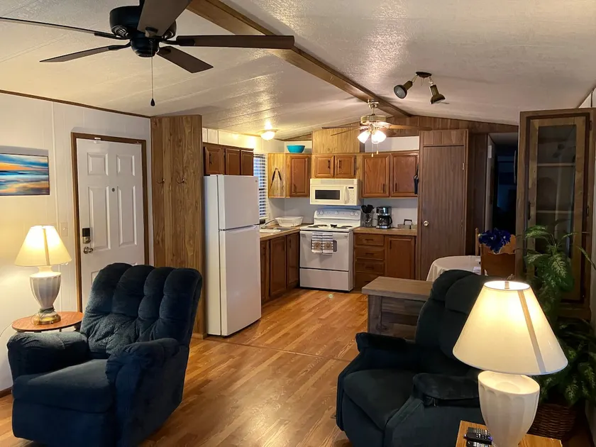 The Blue Palm, with Pool Access! - Image 1