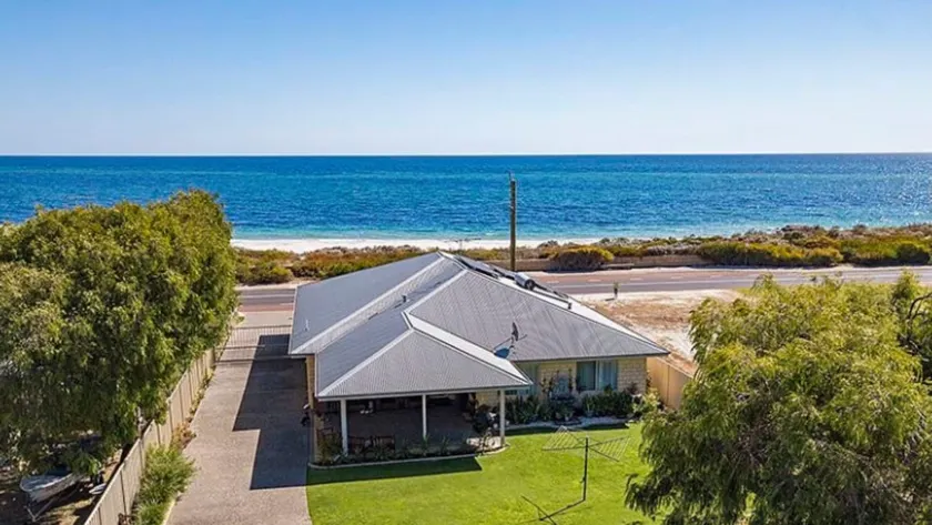 The Dunes Pet Friendly Beachfront Family Retreat Busselton - Image 1