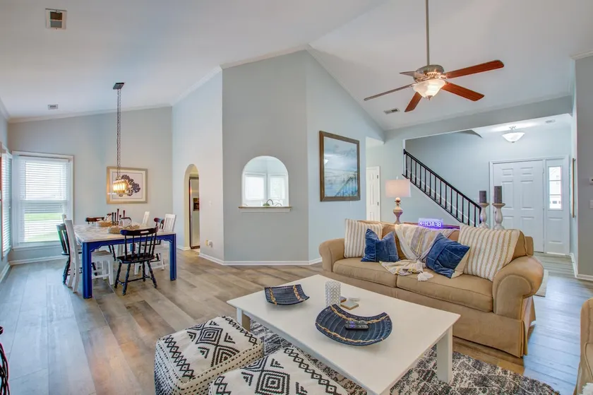 Charleston Charm ~ Sleeps 10! - Image 1