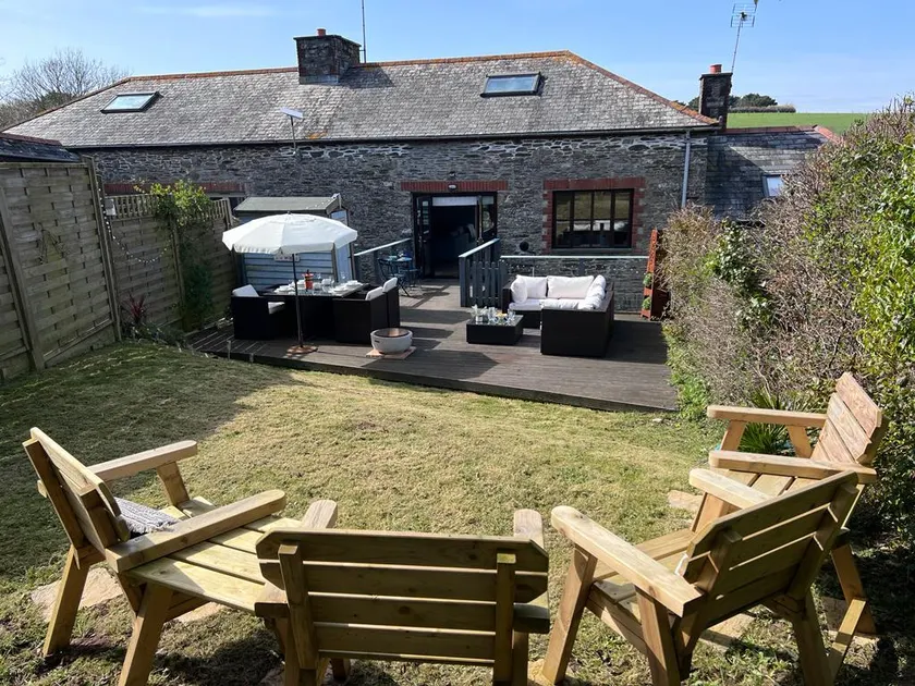 Gara - Stunning barn conversion with indoor pool - Image 1