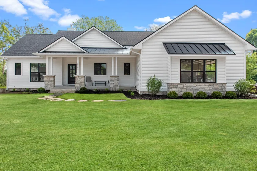 NEW | Spacious Luxury home | 7 BEDS | Pets Welcome - Image 1
