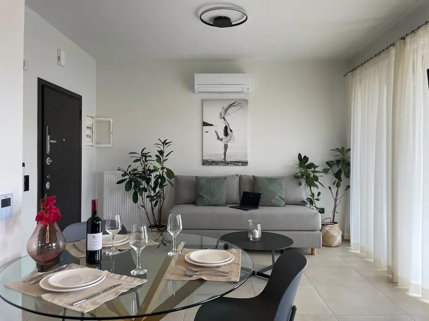 Mossa City Apartments - 2 km from Old Town - Private parking - Image 1