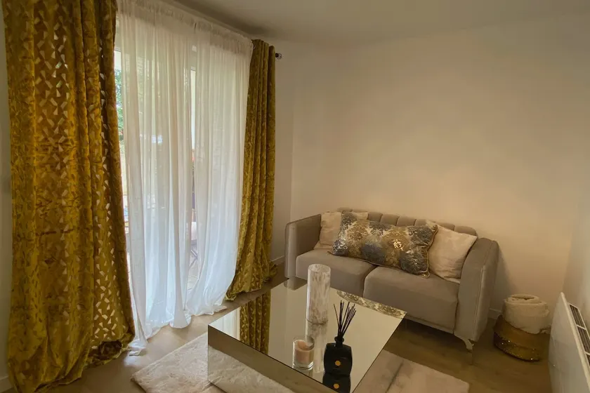 Le studio de Manon - Image 1