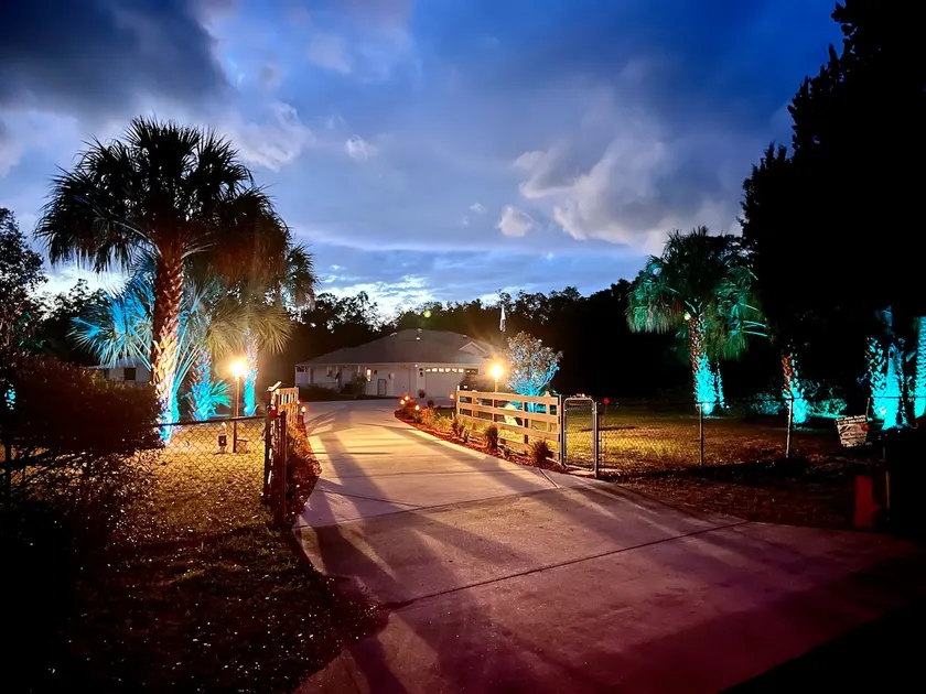 Secluded 3.5ac Sleeps 14 Pool Hottub Poker Suite - Image 1