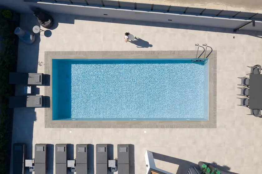 Monti Luxury Villa, with Heated Pool & Hot Tub - Image 1