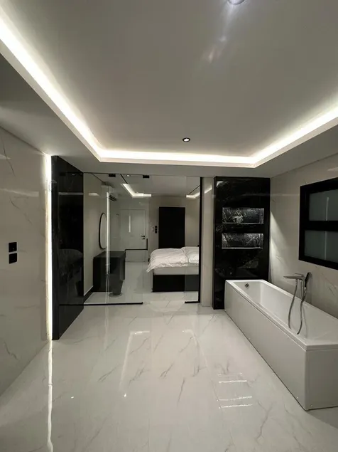 Modern apartment, one bedroom, self check-in, 50 - Image 1