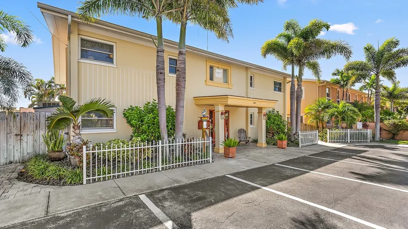 Dockside Villas of Dunedin - Image 1