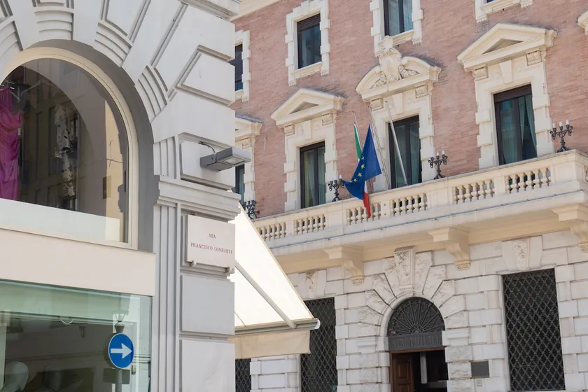 Luxury Design Apartment on the Main Corso - Image 1