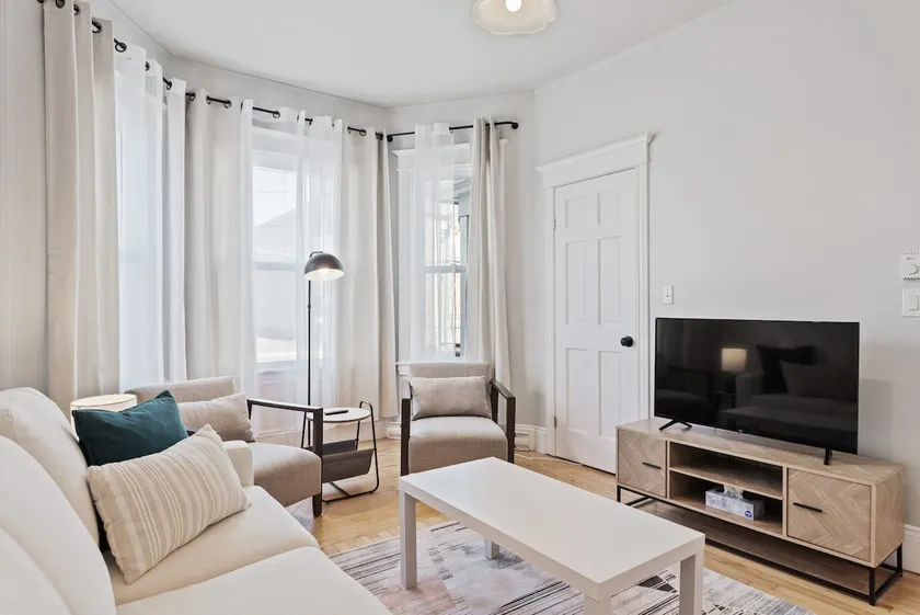 Comfy APT Near Avenir Centre & Moncton Hospital - Image 1