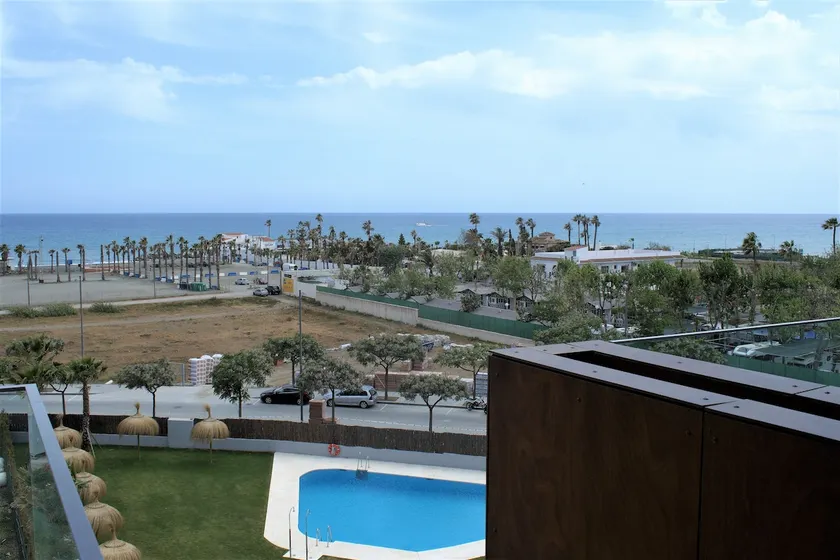 Luxury apartment, Torre del Mar (Sea Tower) - Image 1