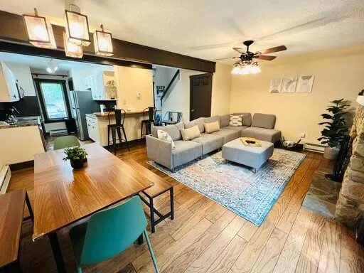 Peaceful Pines:Cozy Retreat - Image 1