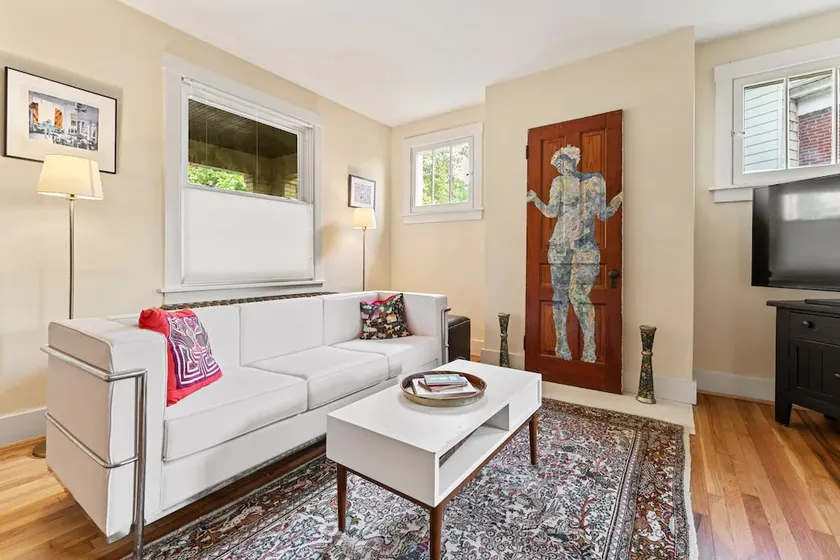Artsy house in the Burgh - Image 1