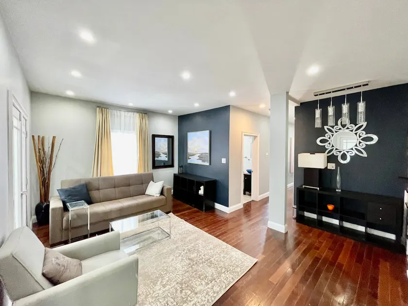 3BD/2BA Chicago Avondale/Logan Square House - Image 1