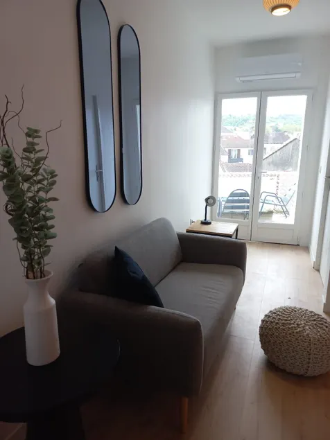 the 29 spacious, 4 people, 2 beds, air conditioning and wifi - Image 1