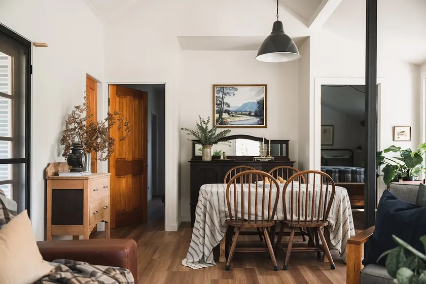 Farmstay | Bath | River | Calf | Chickens | Pets - Image 1