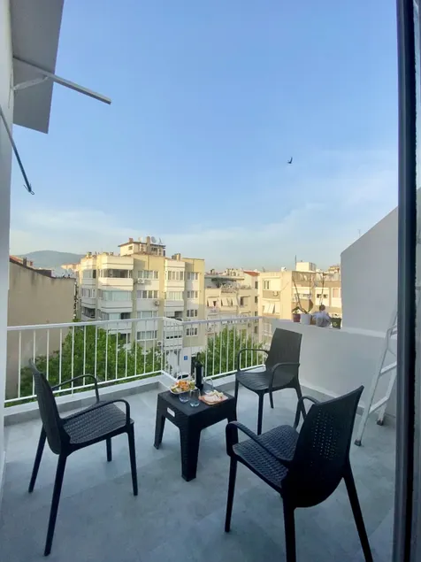 Modern Terrace Apartment with a View in the Heart of Karsiyaka - Image 1