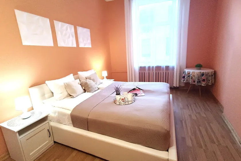 Specious Old Town Family Peachy 2 bedrooms APT - Image 1