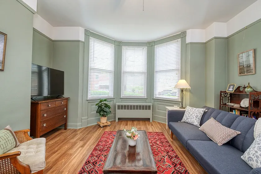 Urban Cottage - Image 1