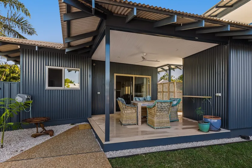 The Blue House Guest House, Cable Beach - Image 1