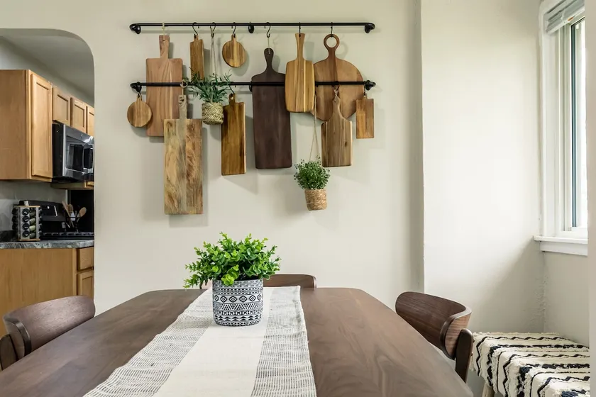 Modern Boho Bliss + Family 3 bd/2 bth + Near MSU - Image 1