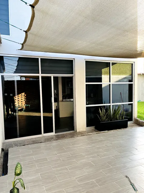 Airport Loft - Image 1