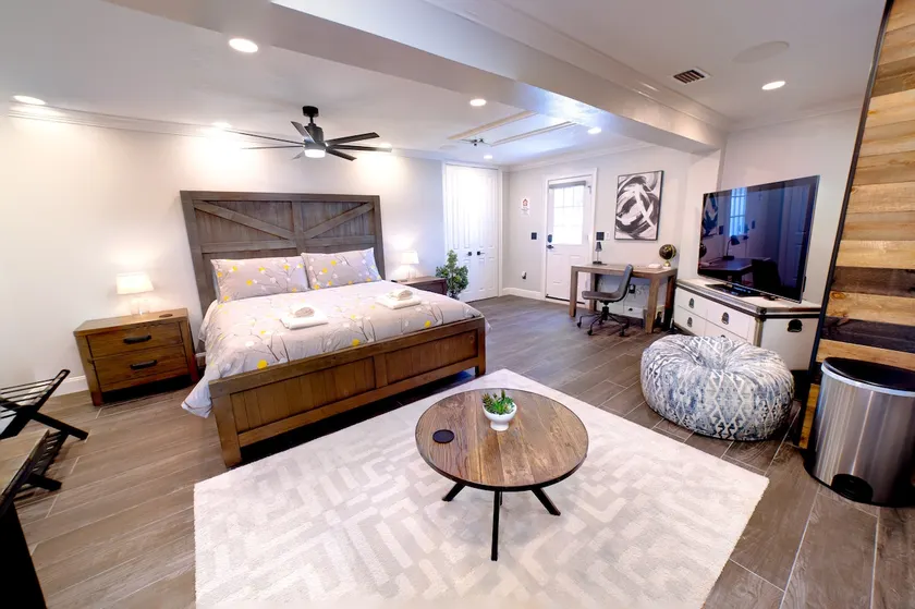 Chic, luxury escape near Disney Universal & Epic - Image 1