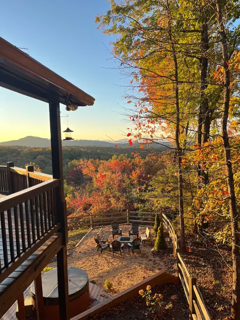 The Cozy Cub ”A Blue Ridge Mtn view to remember” - Image 1