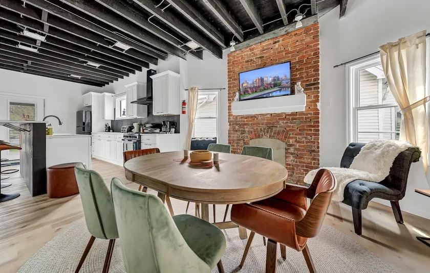 Tasteful Full Home Dtown Buffalo - Image 1