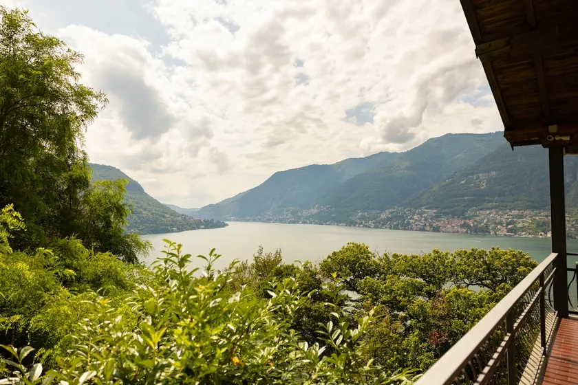 270 View - By My Home In Como - Image 1