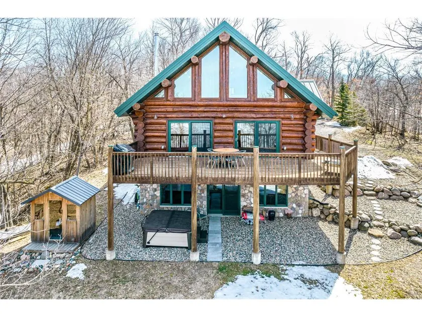 Cozy Log Cabin at the Lake - Image 1