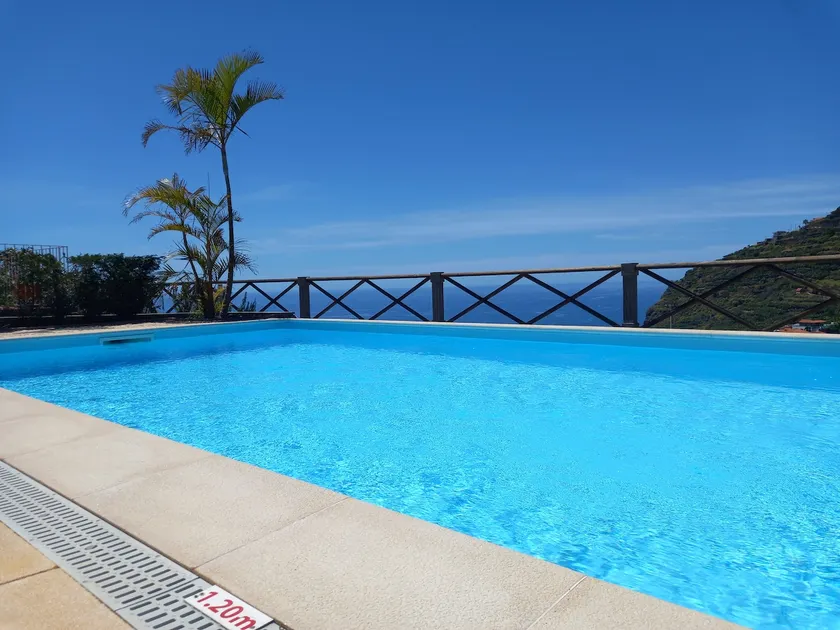 Tropical Villa by an island apart - Image 1