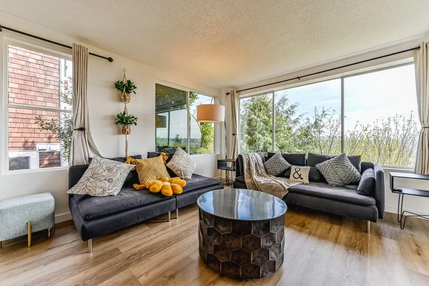 Sound&MountainView City Hideaway - Image 1