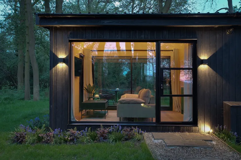 The Woods - Luxury cabin in a woodland setting - Image 1