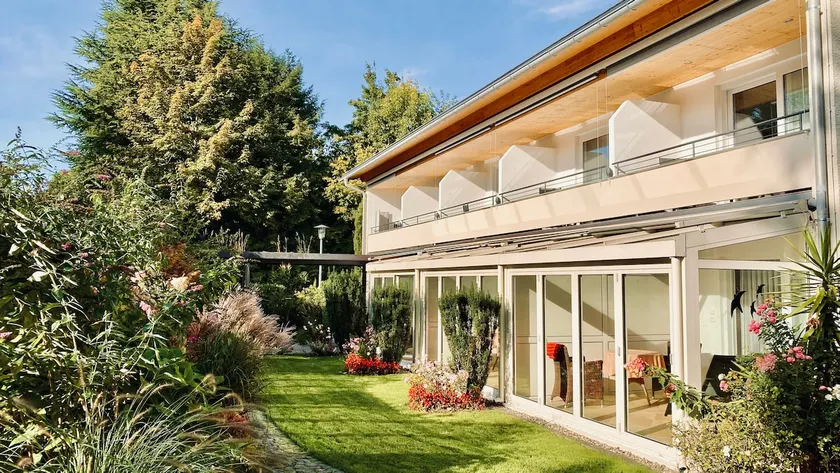 ADORIS APARTMENTS in Lotzbeckpark on Lake Constance - Image 1
