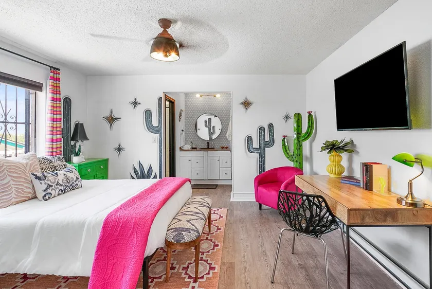 Cactus Glam: 3 Bedroom, 2 Bath, Pets ok. - Image 1