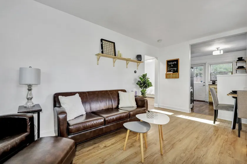 2bd Home - Modern - Private yard - Image 1
