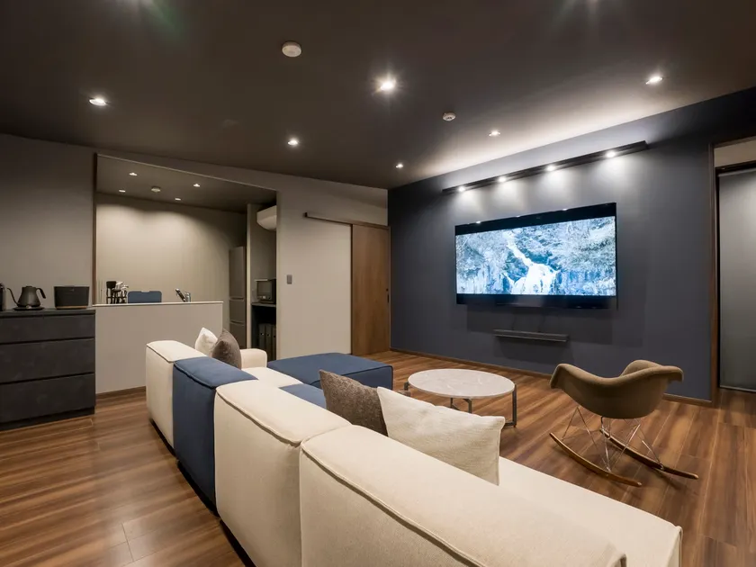 Group travel OK Spacious 2LDK private villa | 110 ㎡ / Fully equipped kitchen and jacuzzi (capacity 10 people) - Image 1