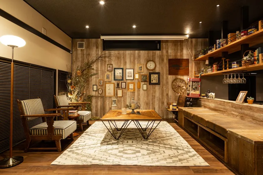 Private villa on Enoshima island / 江の島の島内にある貸切の一軒家 - Image 1
