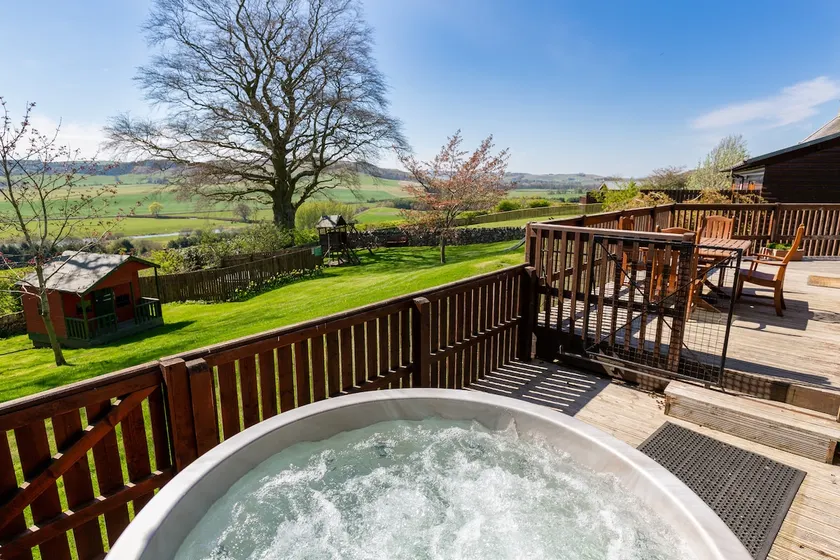 Douglas Fir Lodge with Hot tub - Image 1