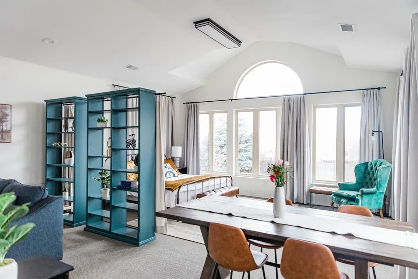 Private space + mountain views - Image 1