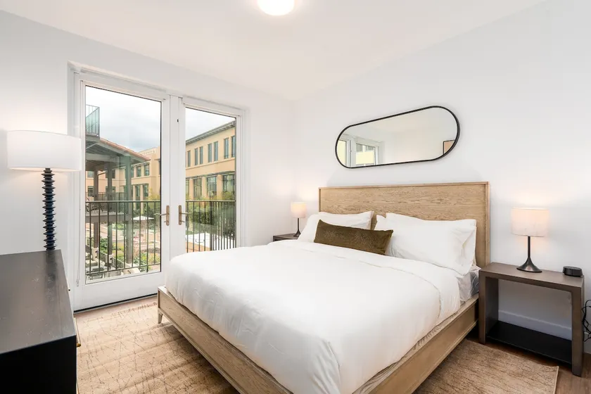 Mint House by Kasa | Caltrain-Facing 2BR Apt - Image 1