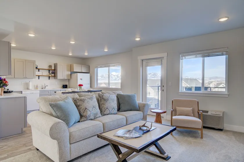 NEW Mountain View Retreat | Shuffle Board & Games - Image 1