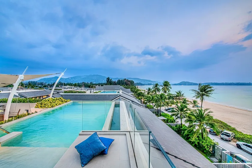 Beachfront & Sea View Penthouse - Image 1