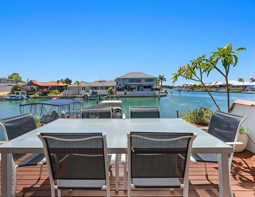 Waterfront Bliss - Canal Villa Mandurah - Image 1