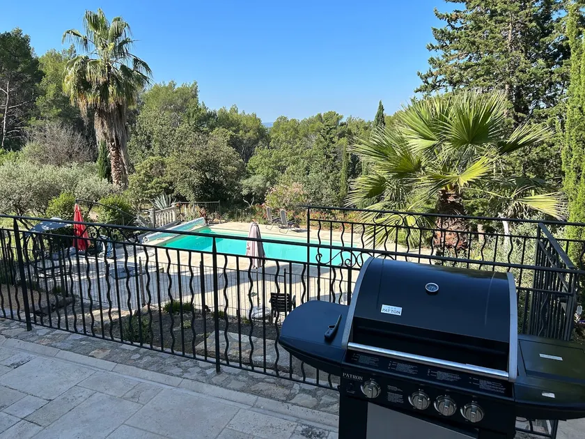 Studio in wooded estate - heated pool and AC - Image 1