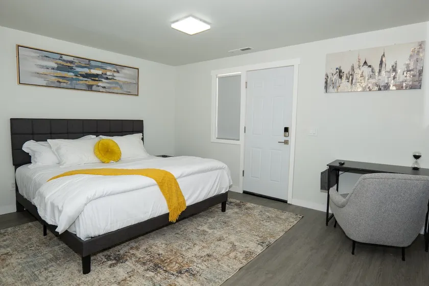FIFA Stay - Private Suite with AC, WiFi & Parking - Image 1